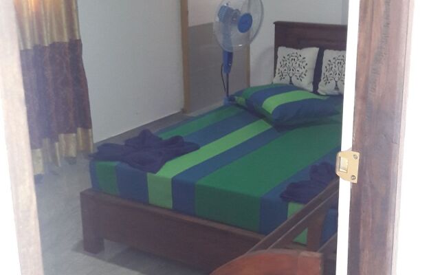 Hotel Blue Moon