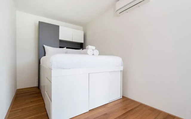 Sea View 2BR Apartment C73 in Oceana