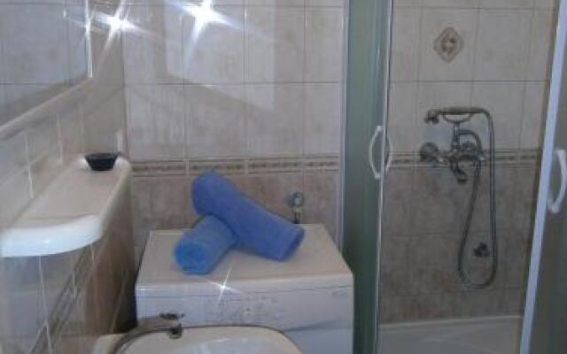 Apartments Tri Palme