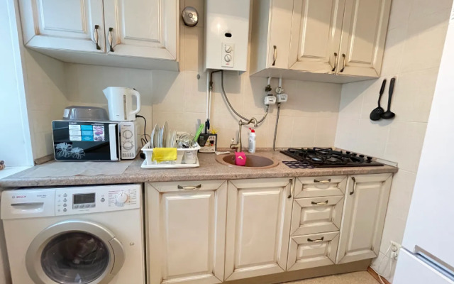 Апартаменты на проспекте Октября 126/6