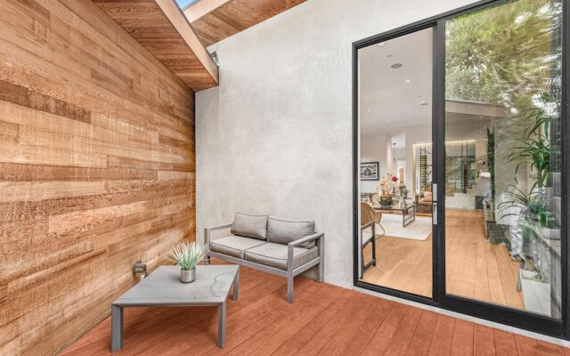 Beverly Glen Hillside Haven