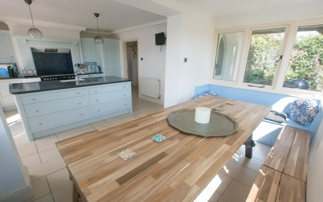 Bag-end House 7 Bedrooms, Sleeps 14, Hot Tub
