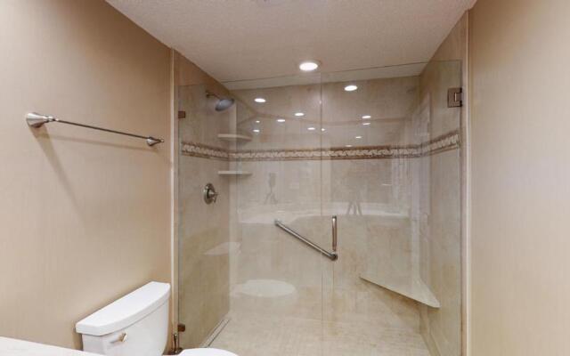 5207 Hampton Place South