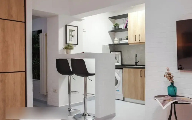 Industrial cozy studio in Piata Amzei