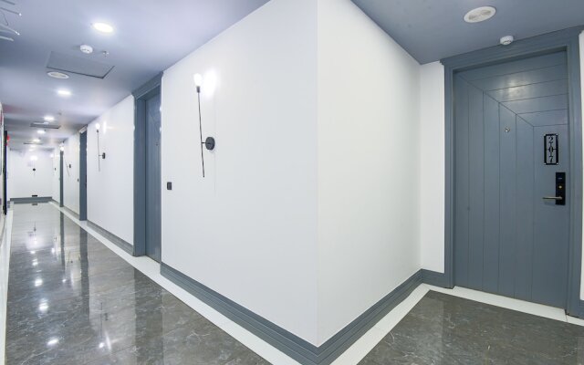 BedChambers Serviced Apartment, MG ROAD