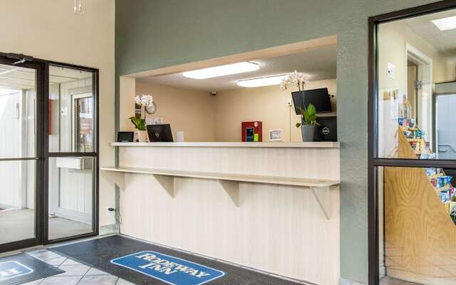 Rodeway Inn Near Hall of Fame