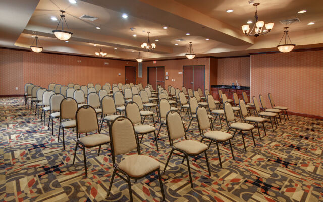 Holiday Inn Express & Suites Altus by IHG