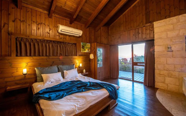 Gilad Cabins