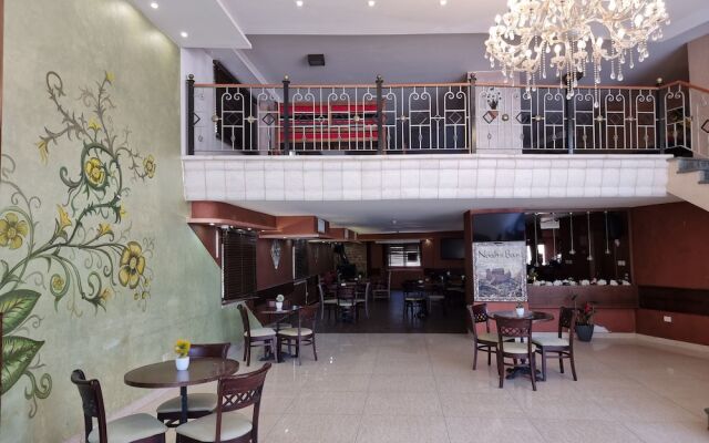 Ararat Hotel