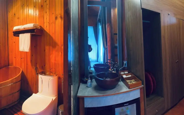 Heaven Gate Hotel O Quy Ho