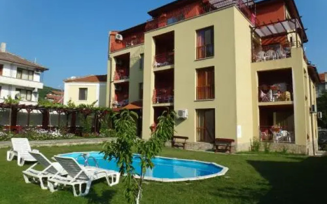 Condo Hotel Valentina
