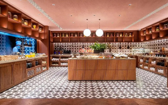 Intercity Hotel Shanghai Xizang South Road