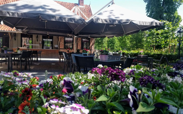 Fletcher Hotel-Restaurant De Broeierd