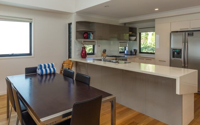 Shoreline Apartments