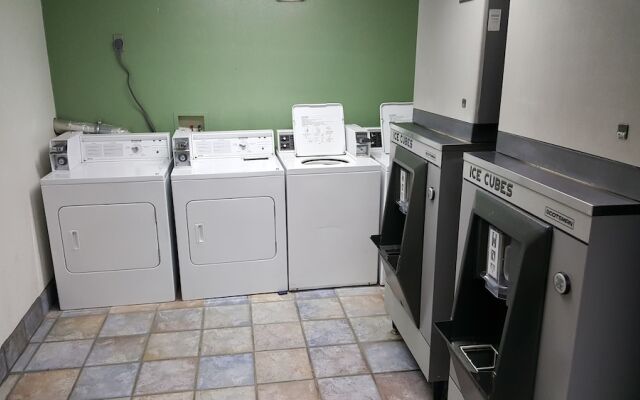 Americas Best Value Inn - Mentor