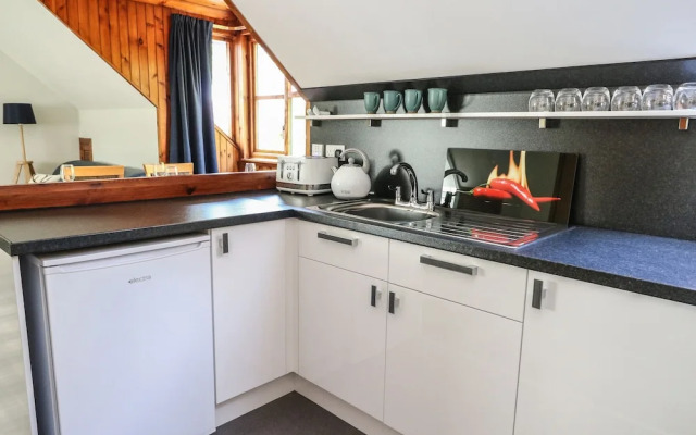 Upper Brackendale