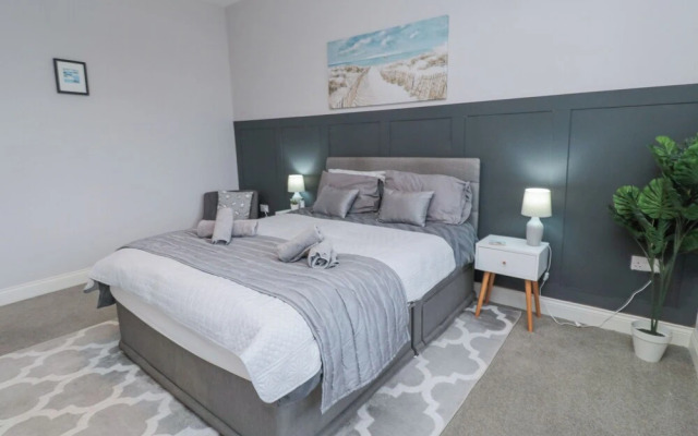 Malcolm Miller House