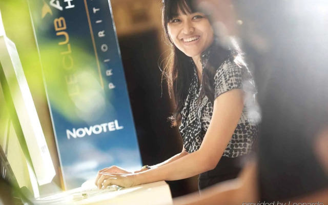 Novotel Surabaya - Hotel & Suites