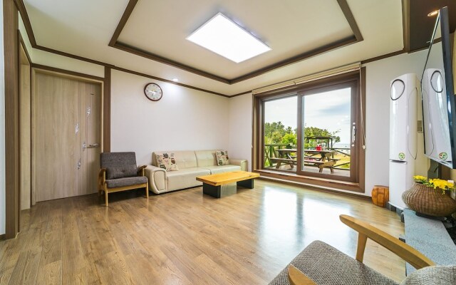 Uljin Dolbit Pension