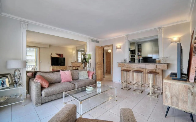 IMMOGROOM - 2 BR - Air conditioning - Wifi - Terrace - Common parking