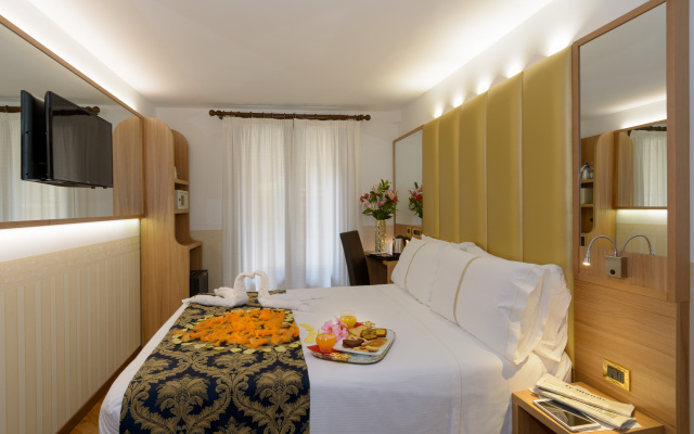 Unahotels Ala Venezia - Adults Only