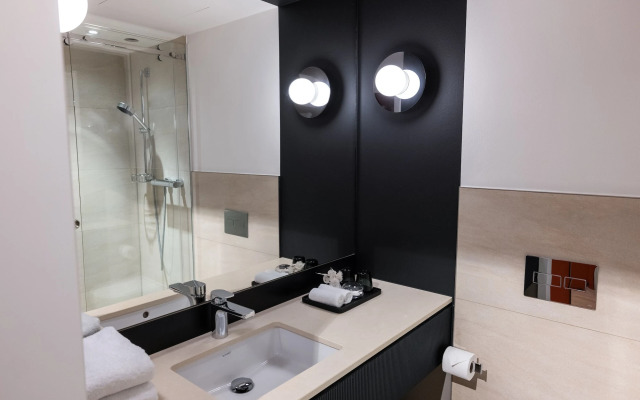 Отель Bob W Munich Old Town