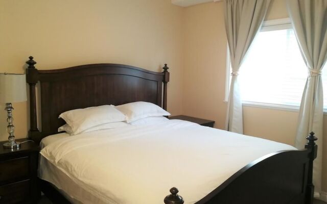 Near the Richmond downtown/private entrance by Elevate Rooms