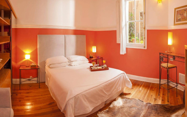 1555 Malabia House Hotel