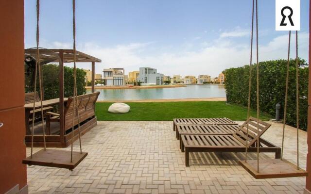 Luxurious 3br Lakefront Town-House (Tawila)