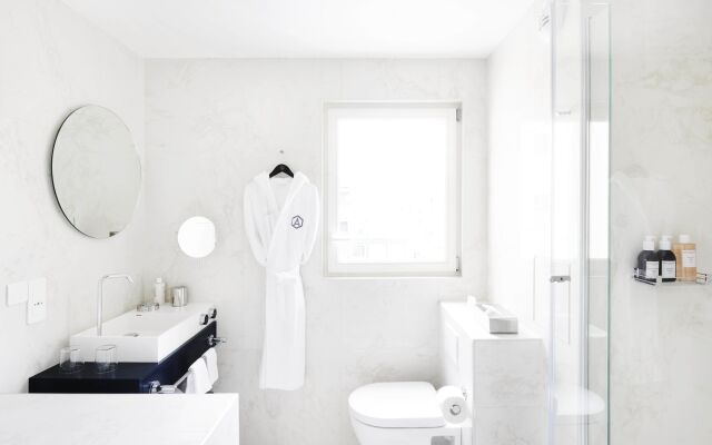 Perpetual Élysée Montaigne