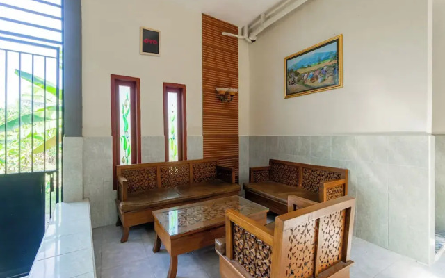 SPOT ON 93965 Ibrahim Guest House Syariah