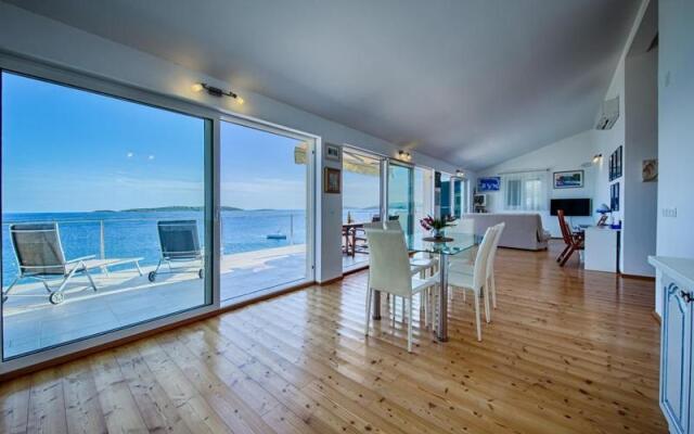 Seaview Suite Lissa