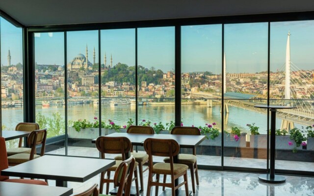 Csk The Halich Port Istanbul