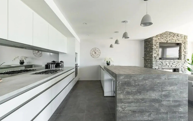 Alpine Retreat - Panoramic Views