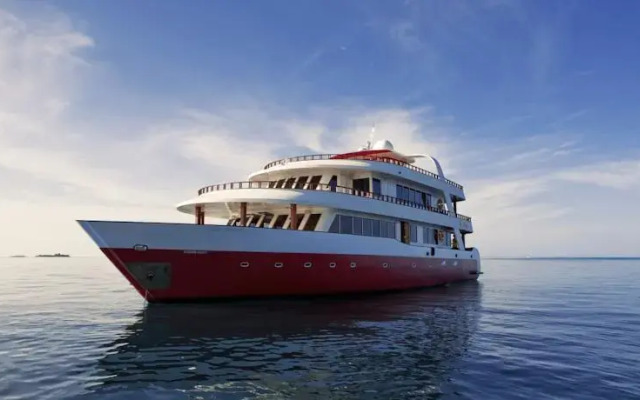Theia Liveaboard