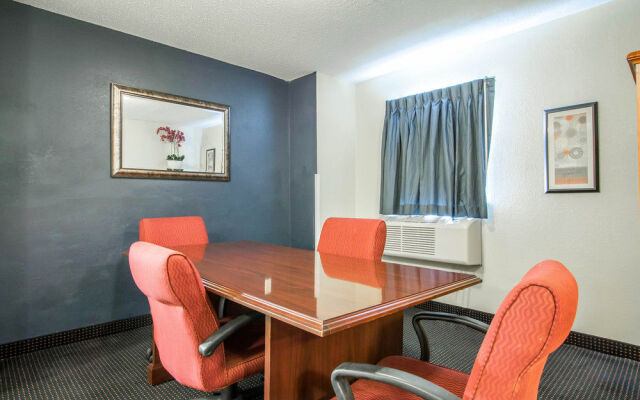 Suburban Extended Stay Hilton Head