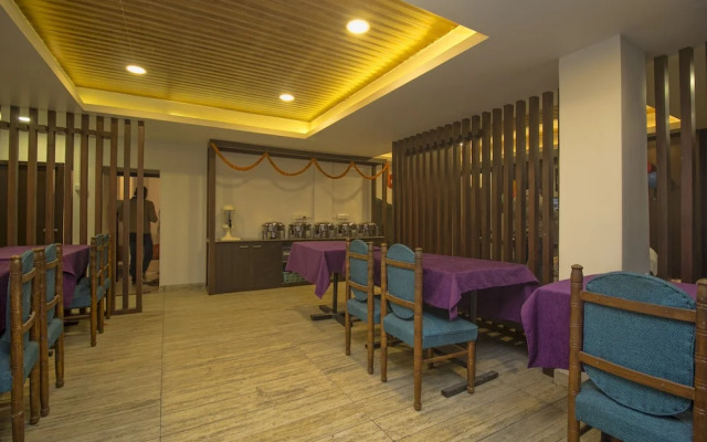 Silver Wood By OYO Rooms