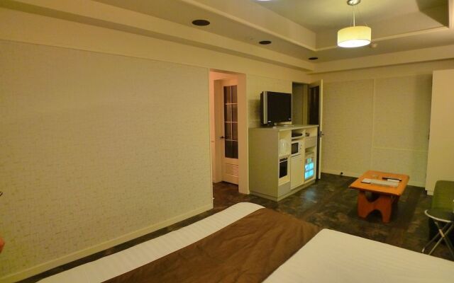 GOLF III Atsugi - Adults Only