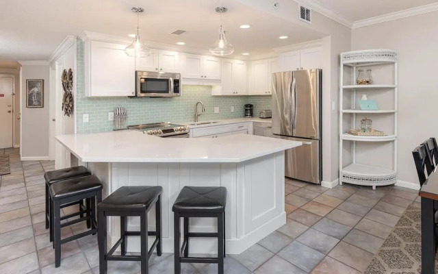 Phoenix X 609 3 Bedroom Condo