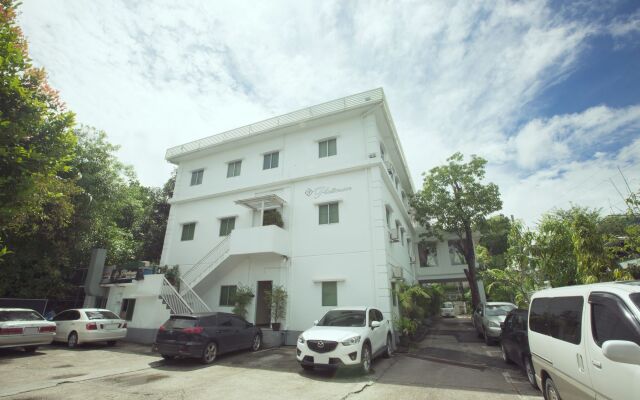 Royal Platinum Hotel