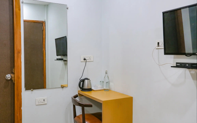 Hotel Silver Saffron Peeragarhi