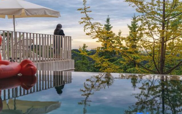 Qingcheng Mountain·Mountain Zhumufeng Designer Resort Hotel