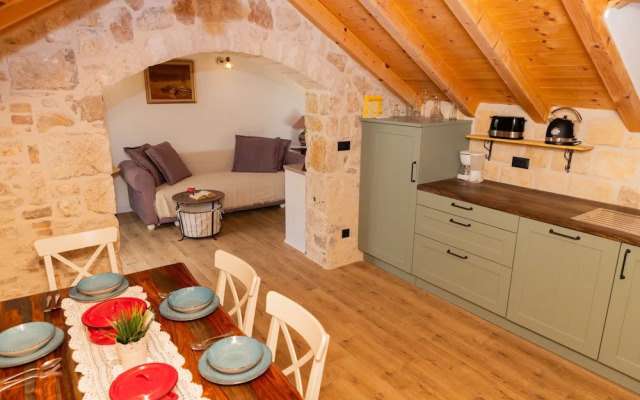 Traditional stone house Tonca