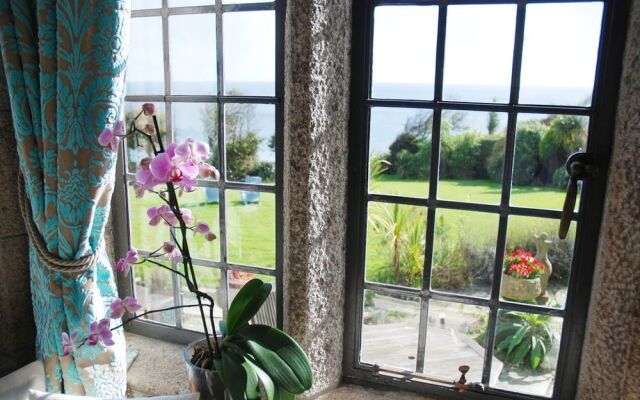 Trevalsa Court Hotel