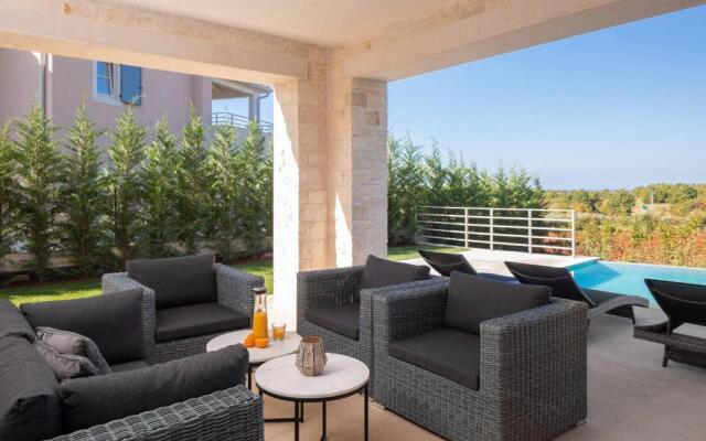 Villa Alicia by ILC