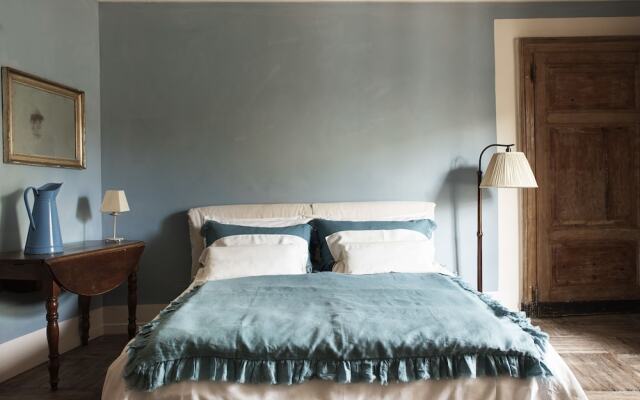 Piazza Castello Apartment