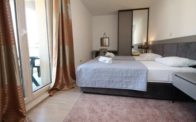 Fontana Lux Apartments