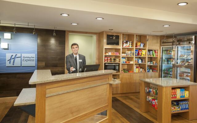 Spark by Hilton Germantown Washington DC North