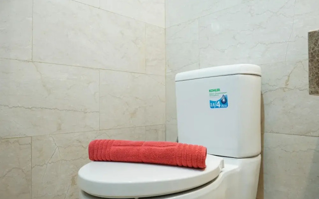 Tranquil and Well Appointed Studio Apartment at Menteng Park
