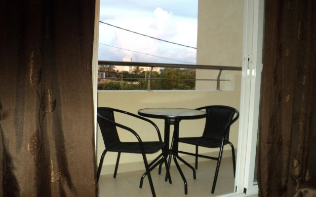 Monalysa St. Honore Apartment & Studio